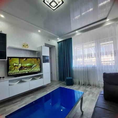 Apartment Desi With Sea View On The Beach In Batumi Luaran gambar
