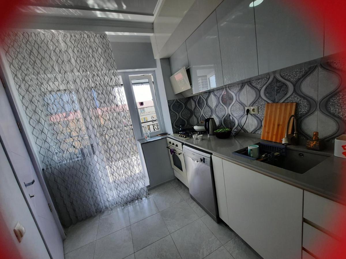 Apartment Desi With Sea View On The Beach In Batumi Luaran gambar