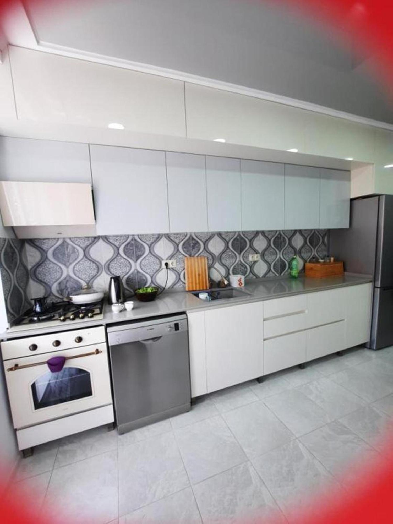 Apartment Desi With Sea View On The Beach In Batumi Luaran gambar