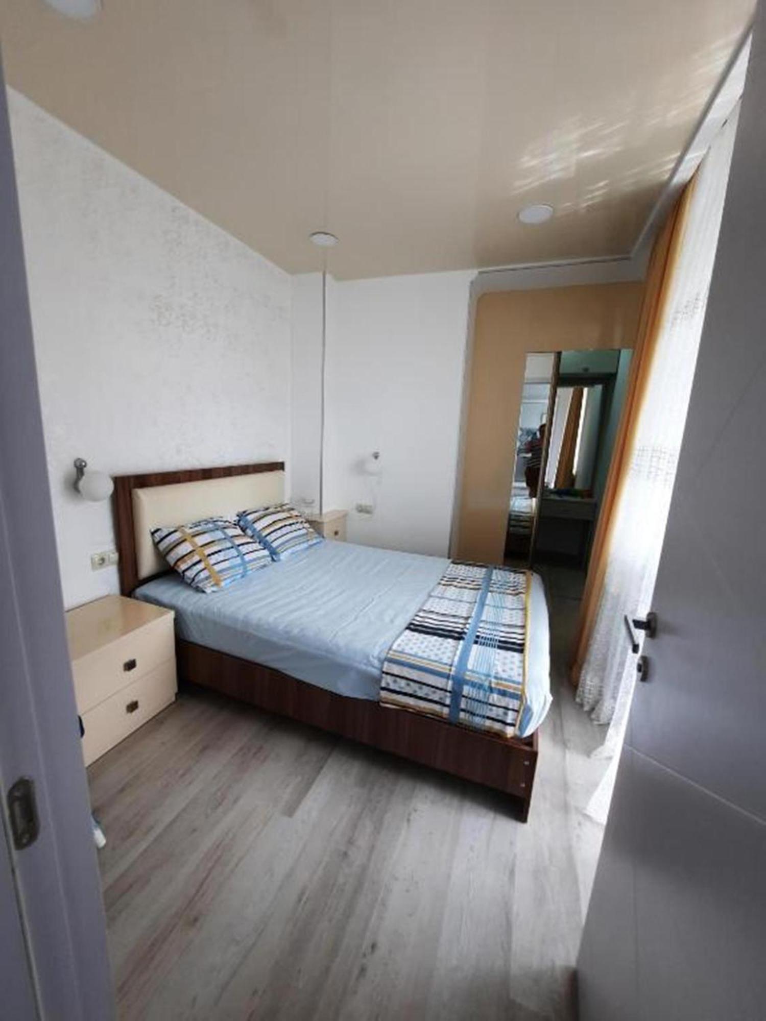 Apartment Desi With Sea View On The Beach In Batumi Luaran gambar
